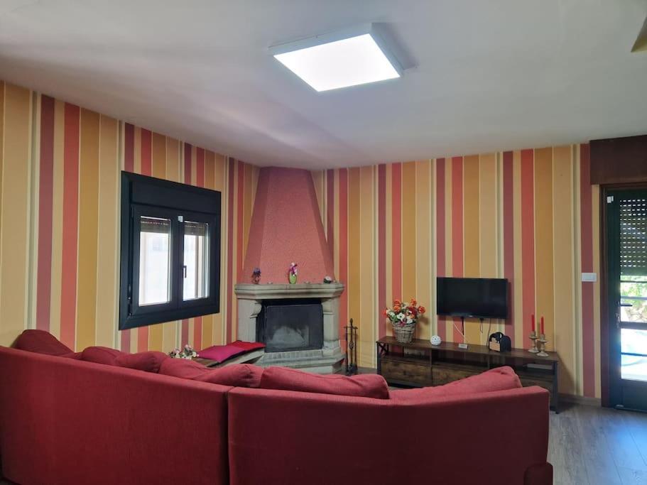 Amplia Casa Familiar Villa Понтеведра Екстериор снимка